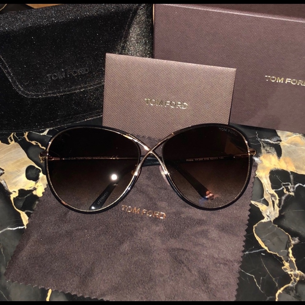 Tom Ford - Rosie Black Sunglasses NWT - Picture 6 of 8